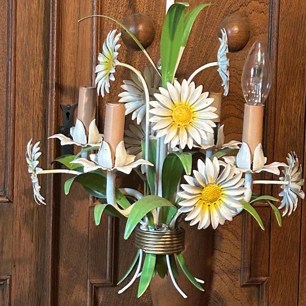 Vintage Italian Toleware Painted white daisy and Green Leaves Metal With 4 Arm Light Electric Chandelier Working