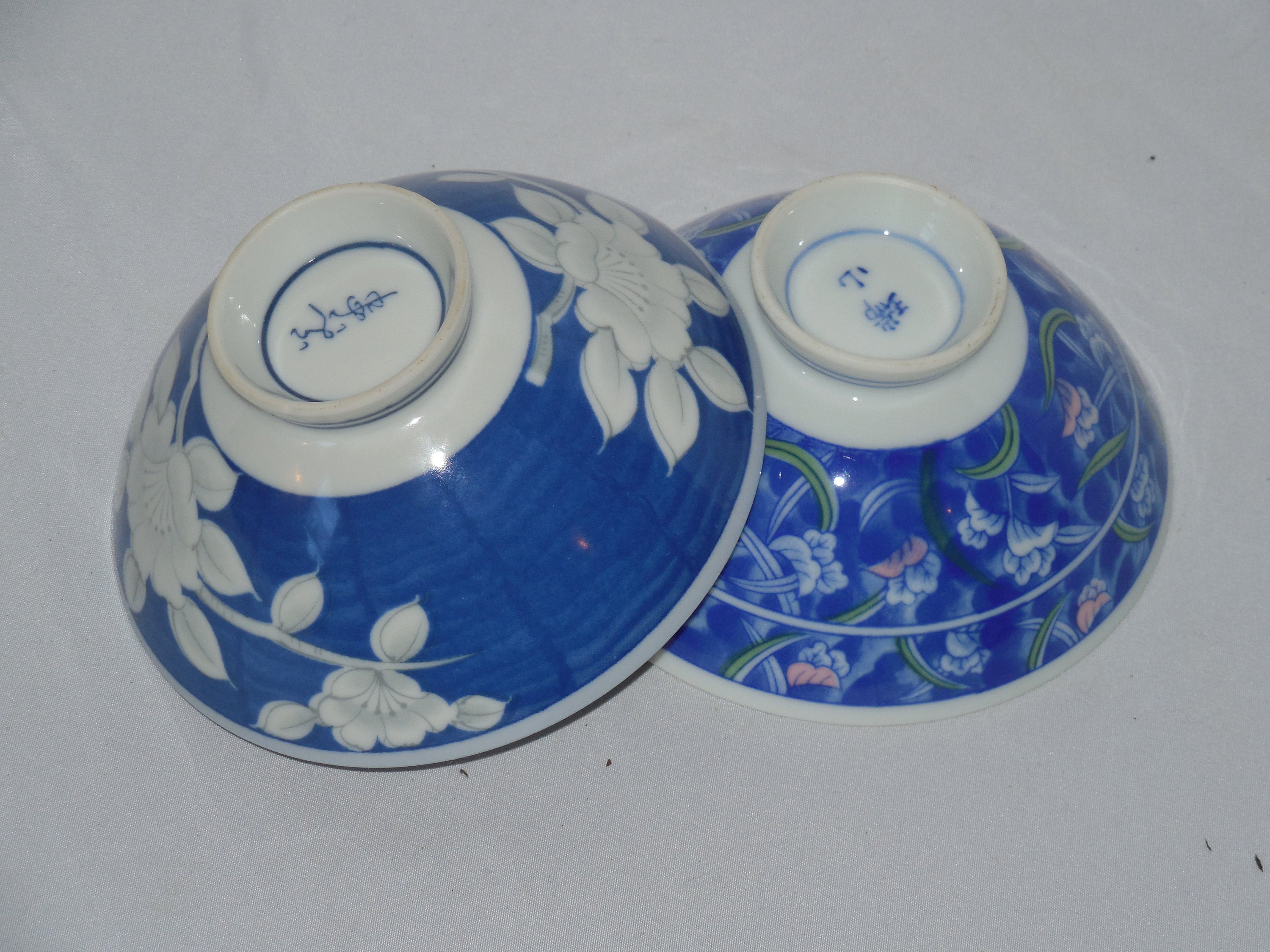 Two Vintage Asian Japanese Porcelain Bowls Etsy