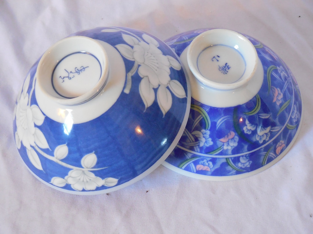 Two Vintage Asian Japanese Porcelain Bowls Etsy