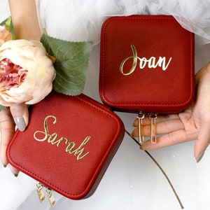 Travel Jewelry Case, Personalized Bridesmaid Proposal Gift, Bridal Party Gifts, leather travel jewelry box, Initials & Name Travel Case Scarlett