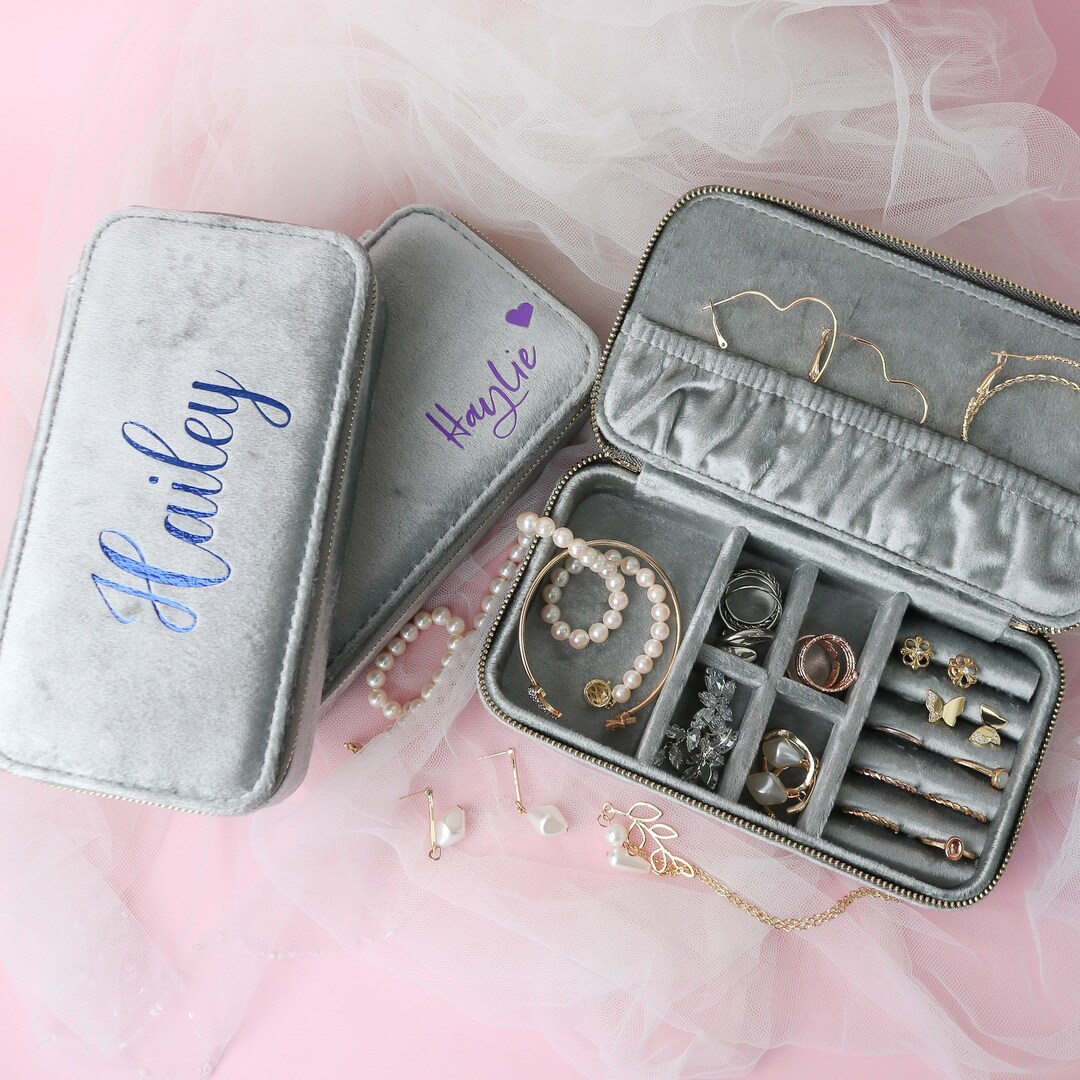 Portagioie Da Viaggio Personalizzato Con Iniziale: Organizer In Pelle Saffiano Per Donne - Regalo Damigella, Compleanno, Natale