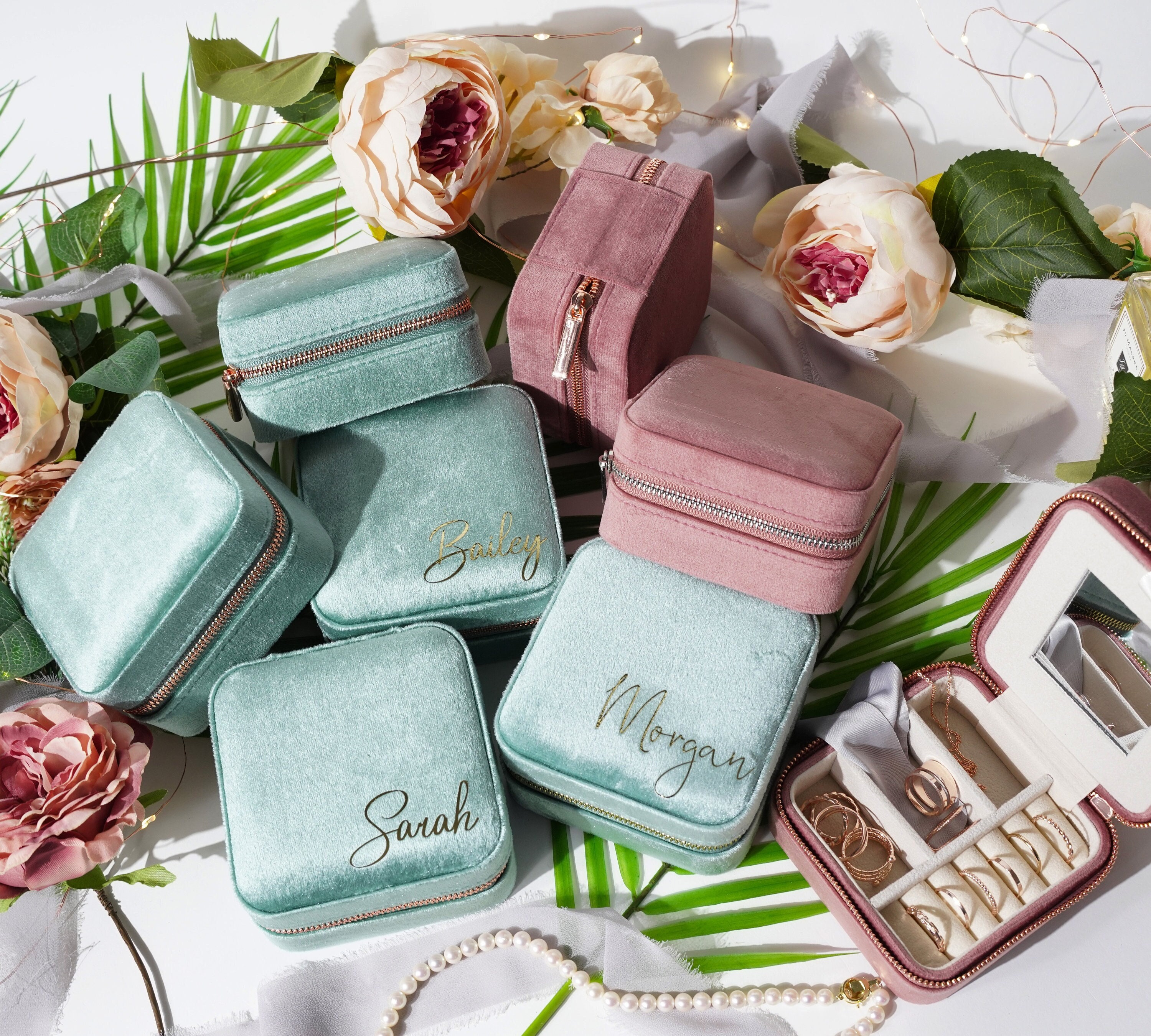 Italian Velvet Personalized Jewelry Box, Christmas & Holiday Gift, Inside-Suede With Mirror, Bridesmaid Gift, Bride Gift, Wedding, Christmas