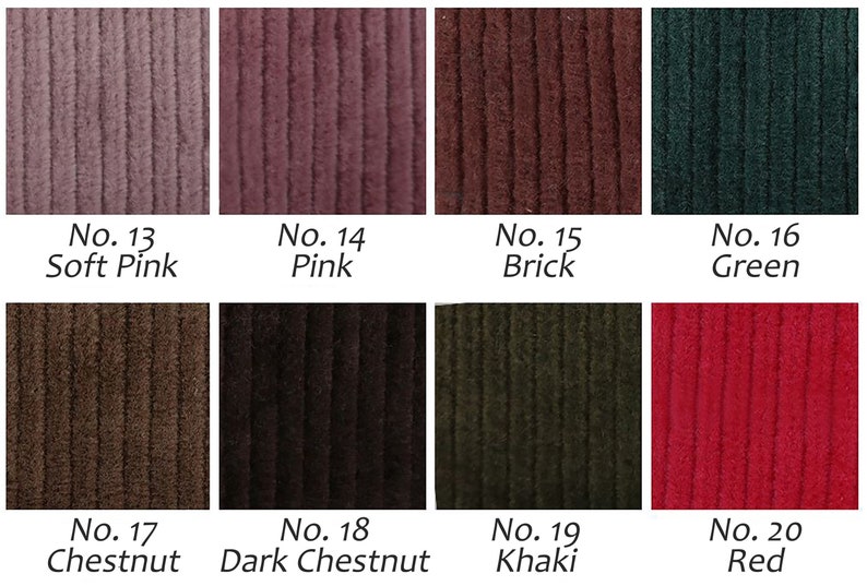 Op de afbeelding: Een kleurstaal met 10 verschillende kleuren corduroy stof. De kleuren zijn: Zacht roze, Roze, Baksteen, Groen, Kastanje, Donkerbruin, Khaki, Rood en twee tinten bruin.