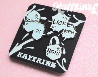 Pins de esmalte de manga y anime con efectos especiales de burbujas negras y purpurina - Kaffkins