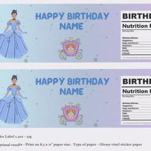 Pode incluir: Duas etiquetas Pringles com tema de anivers&aacute;rio com uma princesa de desenho animado em um vestido azul, uma carruagem e o texto "HAPPY BIRTHDAY NAME". As etiquetas tamb&eacute;m incluem uma se&ccedil;&atilde;o "BIRTHDAY Nutrition Facts".