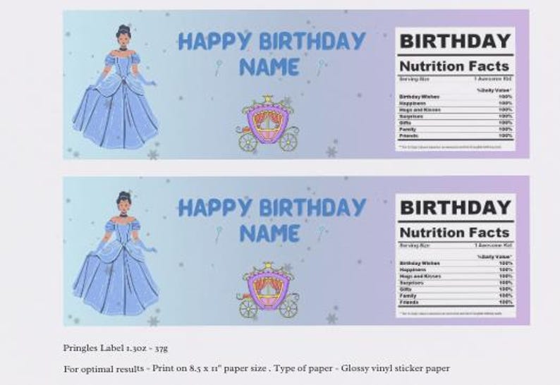 Pode incluir: Duas etiquetas Pringles com tema de anivers&aacute;rio com uma princesa de desenho animado em um vestido azul, uma carruagem e o texto "HAPPY BIRTHDAY NAME". As etiquetas tamb&eacute;m incluem uma se&ccedil;&atilde;o "BIRTHDAY Nutrition Facts".