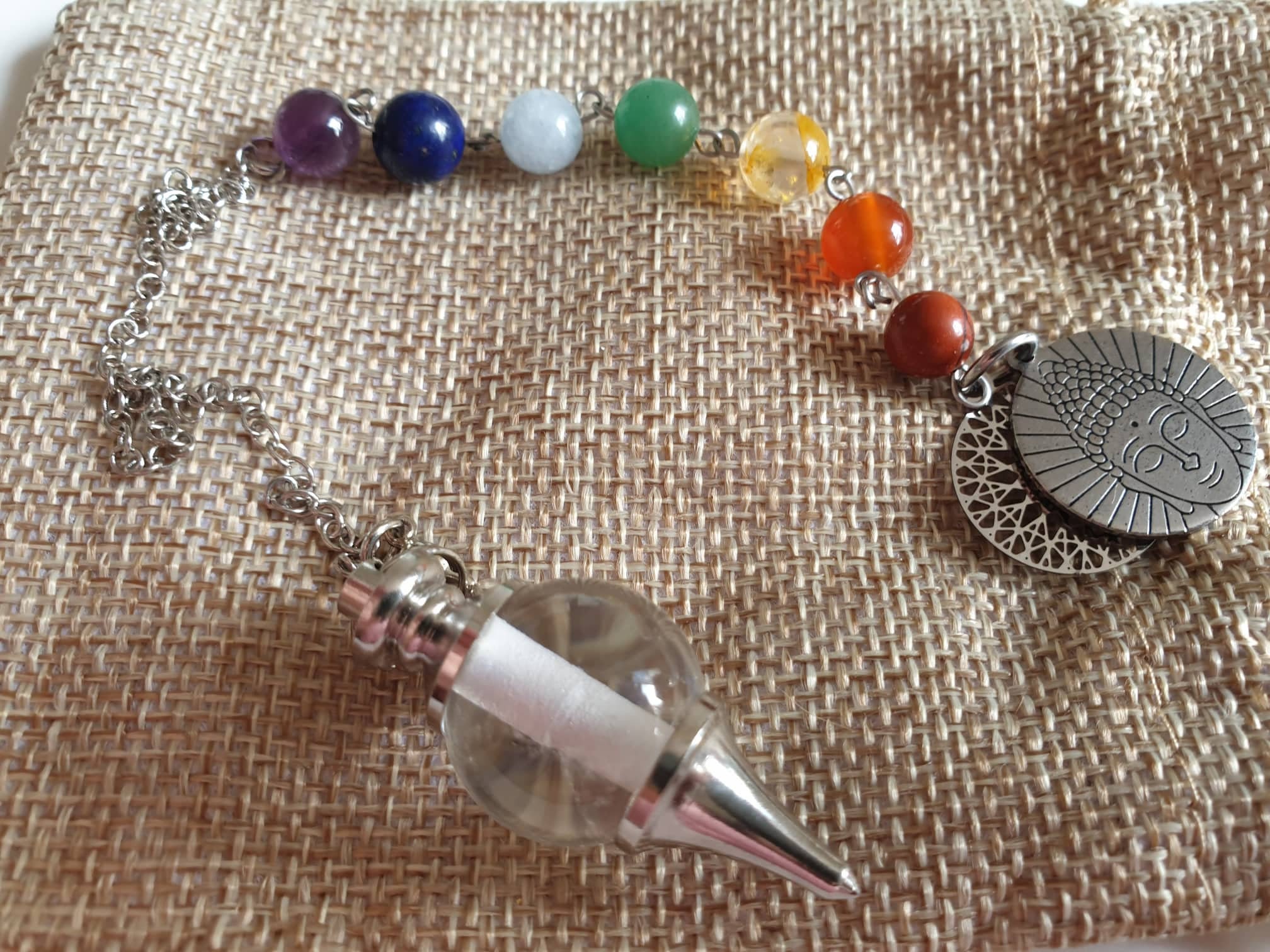 Modèle Unique Pendule Chakra en Cristal de Roche