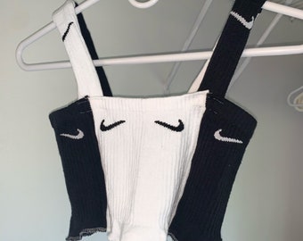 nike crop top and shorts
