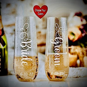Bride and Groom Personalized Wedding Flute, Wedding Glass, Bridesmaid Groomsman, Mother of the Bride, Stemless Champagne Bridal Party Gift