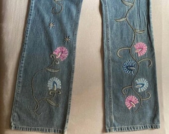 Jeans vintage a zampa con ricami di Marc Aurel