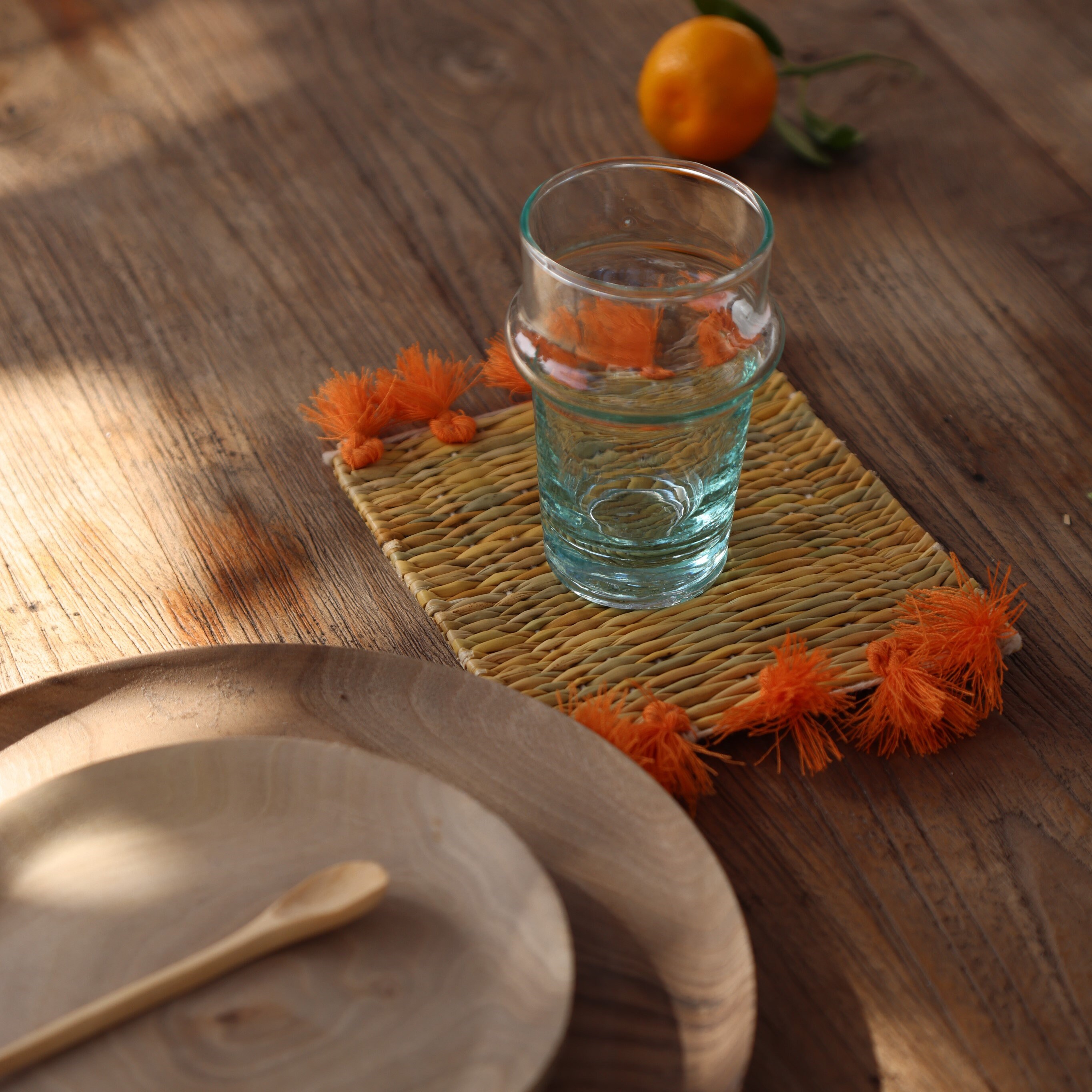 Dessous de Verre Marocain Artisanal à Pompons et Osier Pour Cuisine Décoration Table