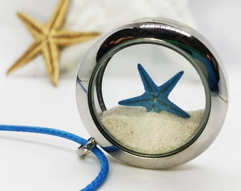 Strand Halskette mit Seestern in Sand - maritimer Schmuck - Floating Charm Anhänger mit Kette - Unikat