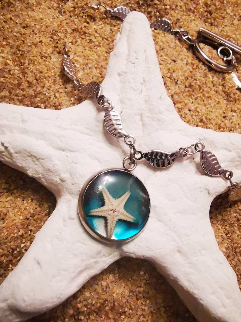 epoxy resin resin beach holiday hiking lust surfer style Bracelet with silver small leaves and real starfish