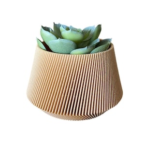 Zelfgemaakte plantenbak met afvoergat, vetplantpot