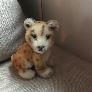 Steiff Young Lion