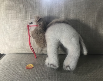 STEIFF キャメル オン ピンクッション - EAN 420474 - 5-1/2