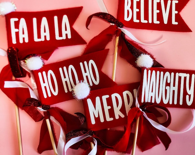 Christmas Felt Pennant Flags, Christmas photo props, Christmas Wand, Kids play, 5 Pennants/Handmade Christmas  Wand /Felt Pennant