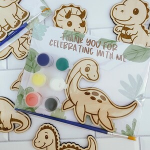 Pinta tu propio dinosaurio como recuerdo de fiesta: Manualidad para niños