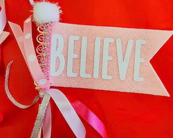 Christmas Felt Pennant Flags, Christmas photo props, Christmas Wand, Kids play, 4 Pennants/Handmade Christmas  Wand /Felt Pennant