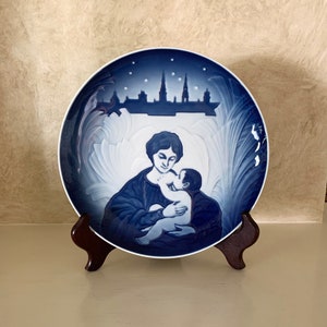 Vintage Madonna Commemorative Christmas Plate