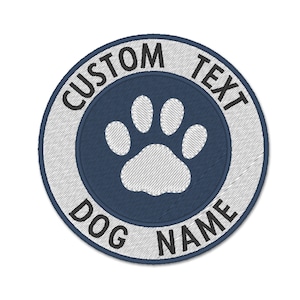 Puede incluir: Una huella de pata blanca y gris sobre un círculo azul con el texto "CUSTOM TEXT DOG NAME" alrededor.