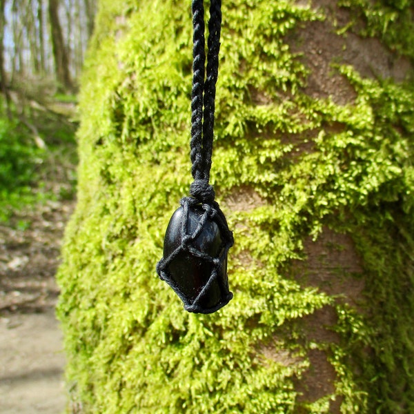 Obsidian healing crystal necklace, organic hemp, macrame jewellery, macrame pendant, healing stone, meditation crystal, mens necklace