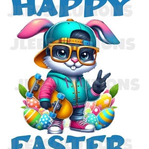 Op de afbeelding: Een digitale illustratie van een coole paashaas met een turquoise pet, bril en een turquoise en roze jas, met een skateboard. De woorden "HAPPY EASTER" staan in het blauw, met kleurrijke paaseieren op de achtergrond.