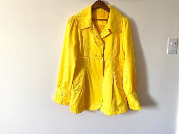 Bright yellow jacket sales