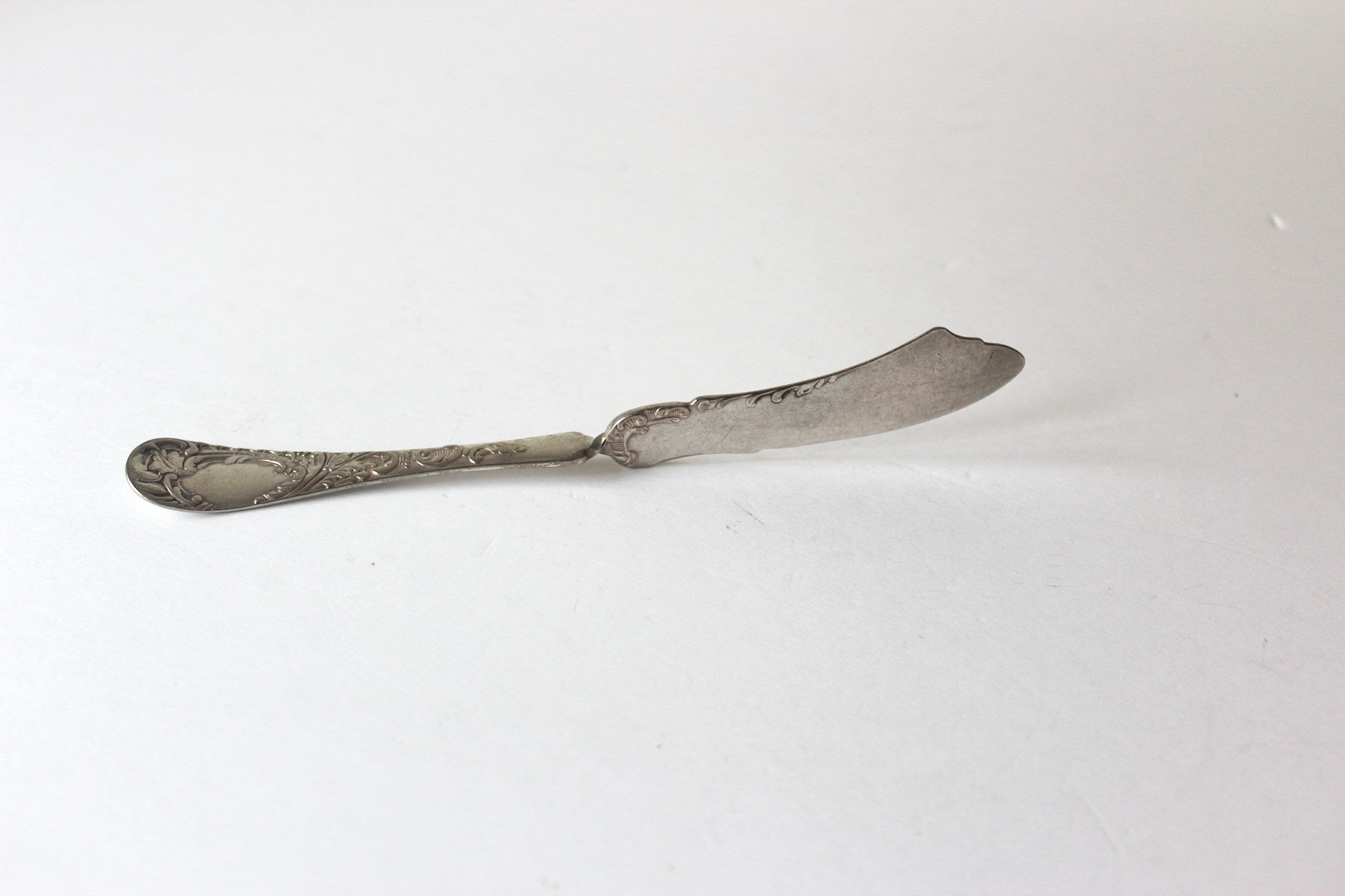 Southern Coin Silver Butter Knife Spreader with Fiddle Handle by Hyde -  Ruby Lane