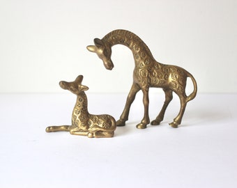 Small Pair of Vintage Brass Giraffe Figurines, Shelf Decor, Styling, Staging, Carved Animal Figure, Giraffe Collector, Mother Baby Nursery