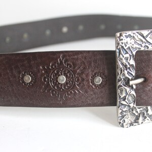 Italian Vintage Dark Brown Leather Belt, Size Small S  display picture 2