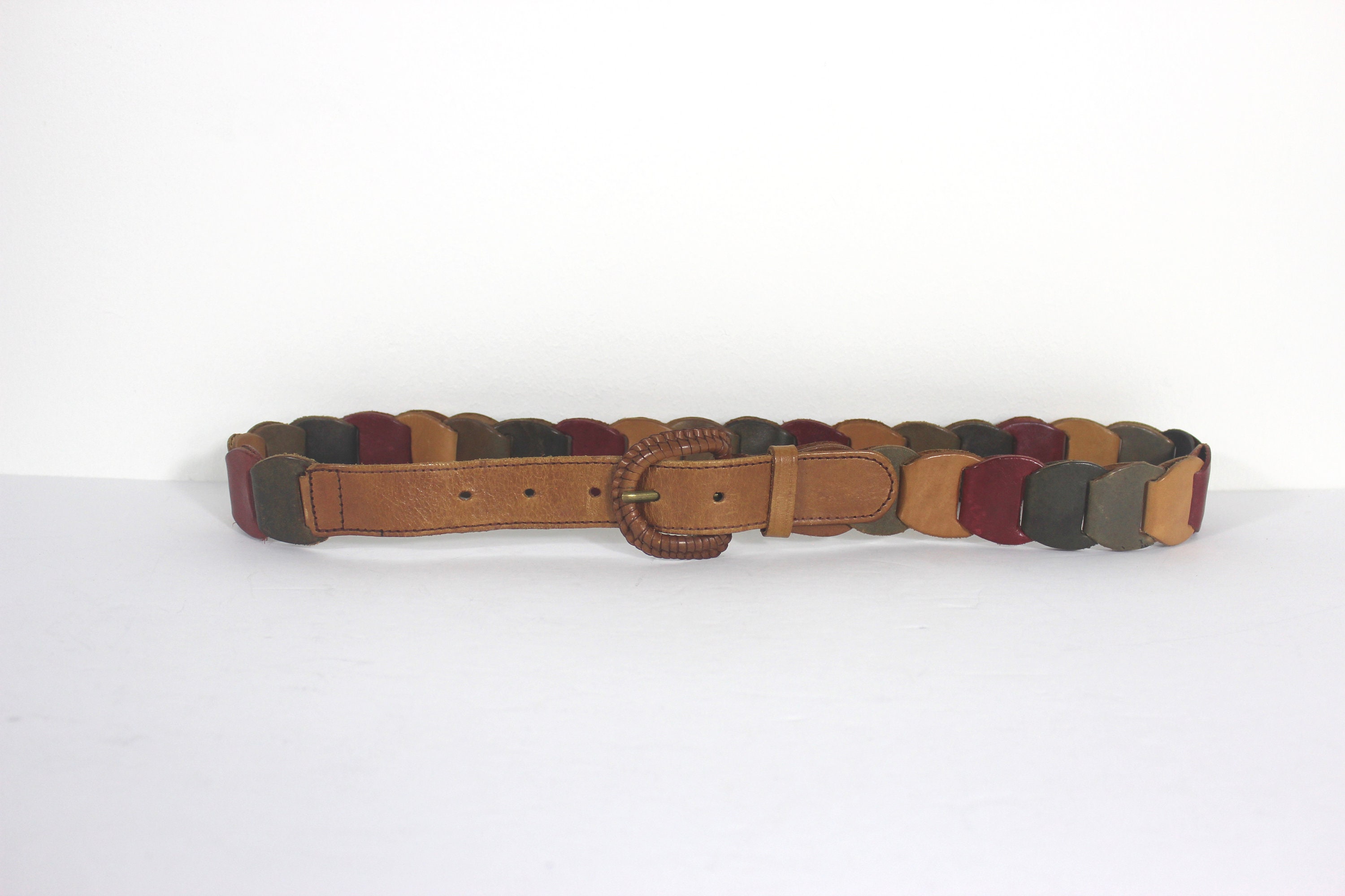 【theredthread】 logo belt tops Vintage Seventies Style Multicolour Leather Link Belt Faded