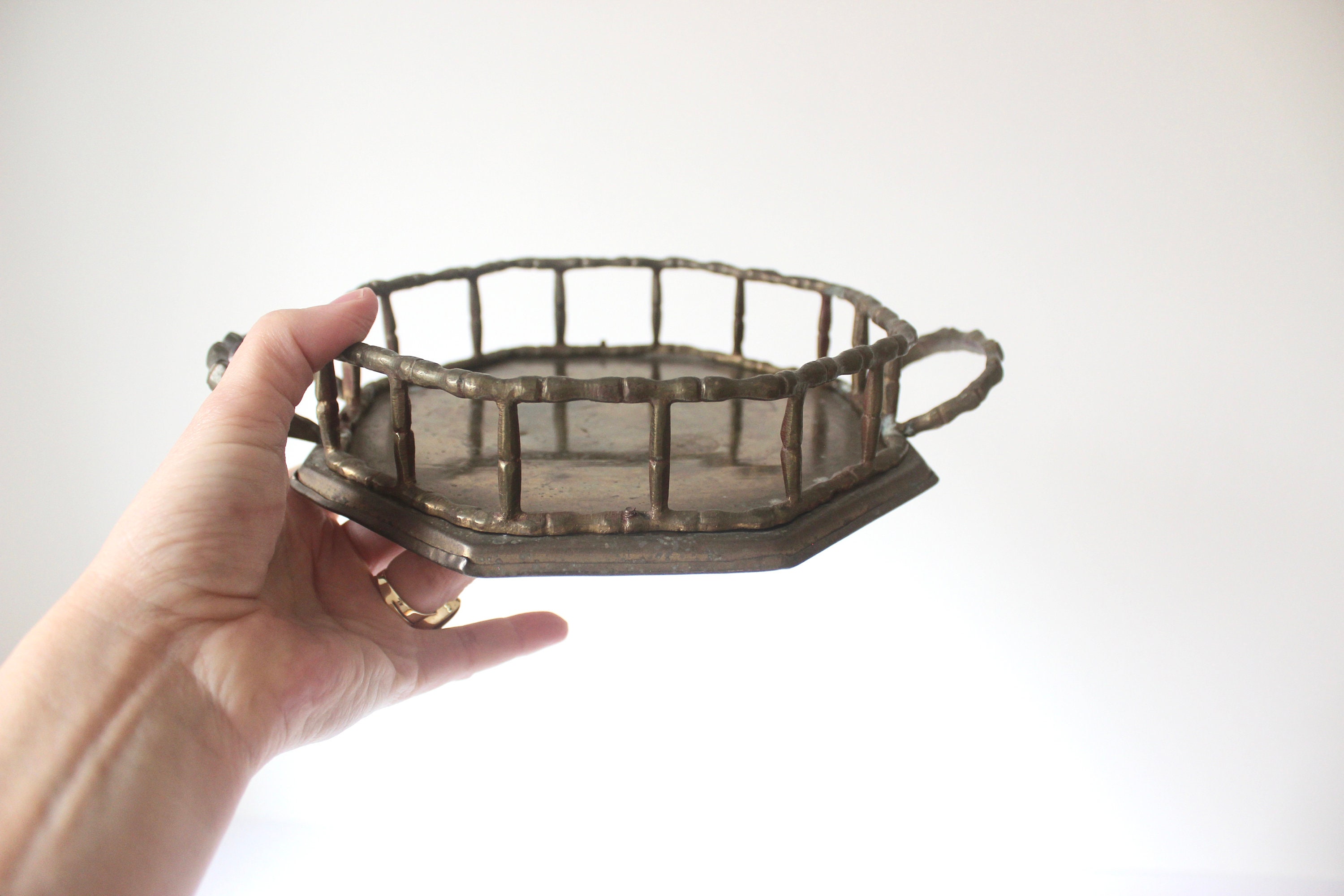 Small Vintage Brass Faux Bamboo Tray, Octagonal Gallery Tray with Edge and  Handles Serving Tray, Drinks Gold with Patina, Chinoiserie