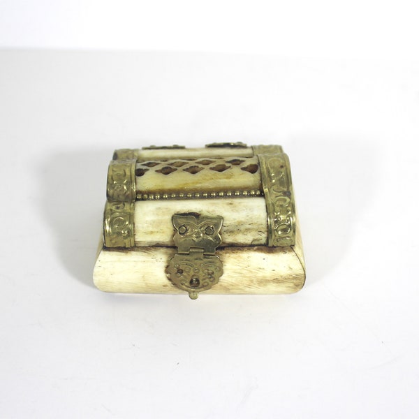 Vintage Camel Bone and Brass Box, Brass Inlay, Lidded, Carving, Hinged Lid Ring Box, Brown Ivory Gold Trinket, Jewelry, Stash