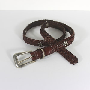 vintage Ceinture en cuir tressé Fossil avec embellissements de fleurs argentées Boucle argentée réglable