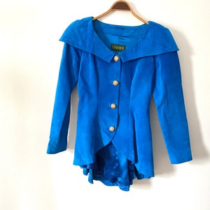 1980 ' s Danier vintage Royal Blue Suede Leather Jacket Winter Fashion Coat, Size Small S Shoulder Pads, Peplum, Big Collar, Long Back Fitted