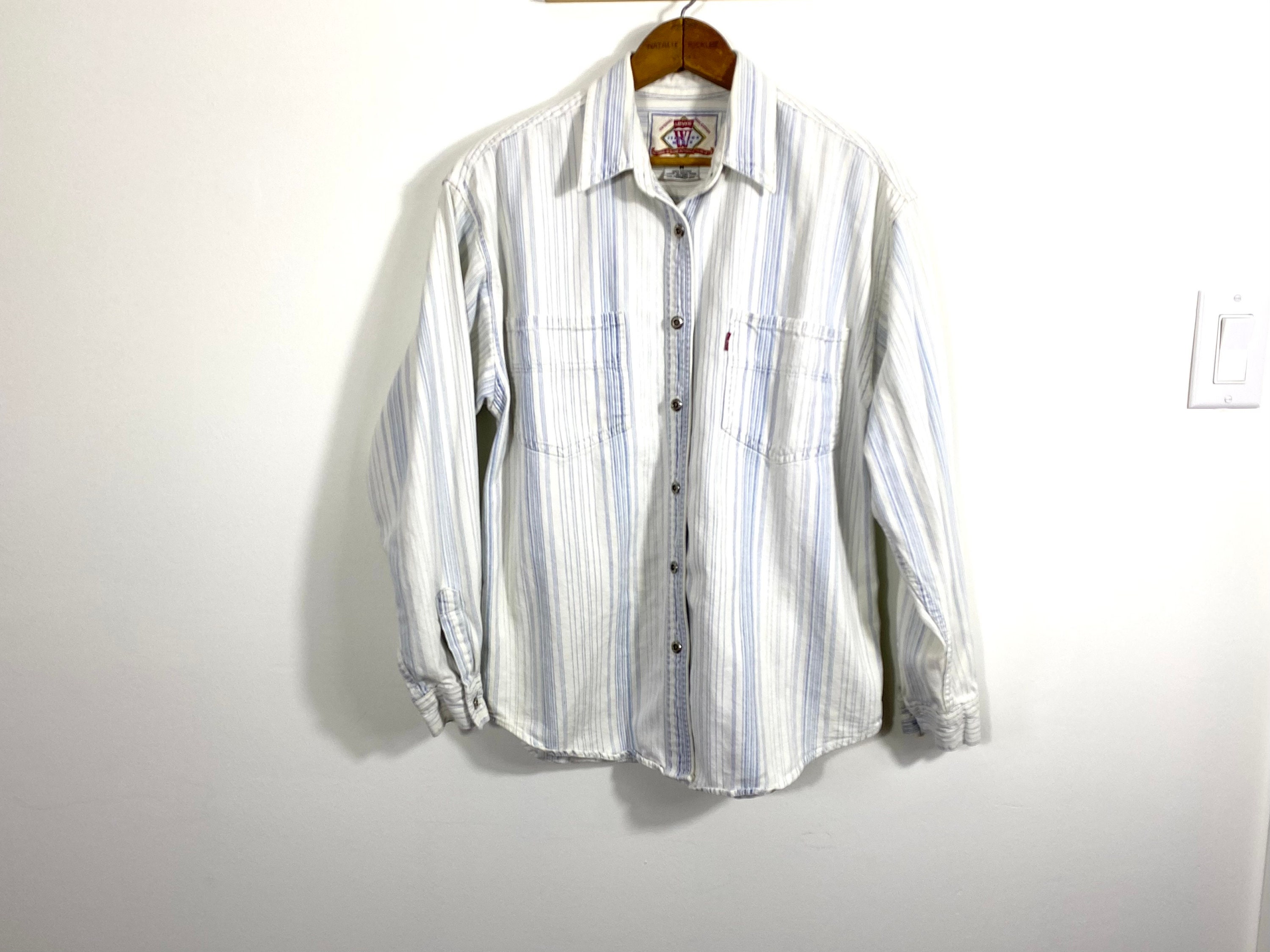 Levis striped on sale top