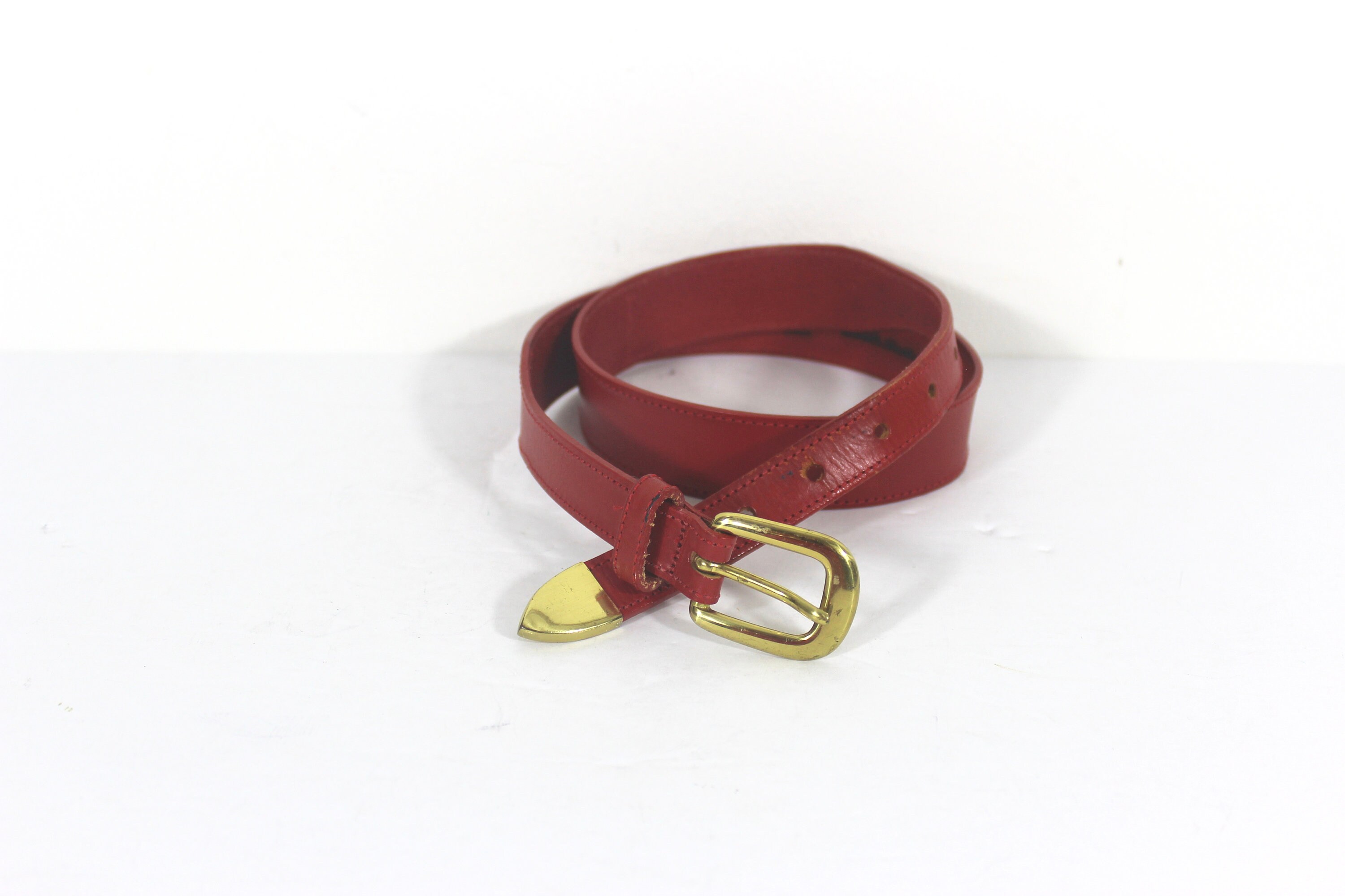 27”-31” Vintage EDDIE BAUER Red Saddle Leather Western Belt  display picture 1