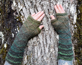 Arm warmers WALDHEX, hand knitted, pagan, nature, colors of the forest