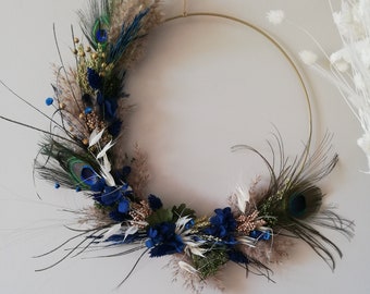 Paon-Couronne fleurs séchées vertes et bleues   - Made in Touraine- plumes de Paon- Feuillage vert - hortensias