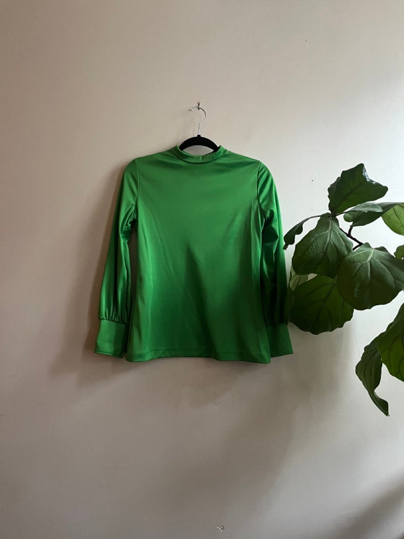 90s Funk Turtleneck In Green main image 0