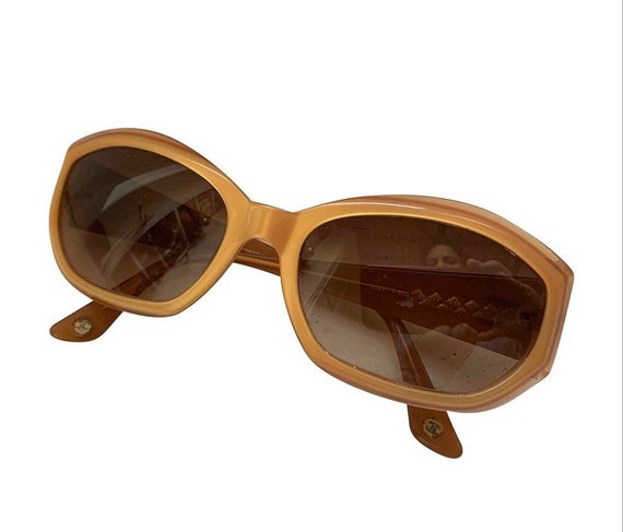 Chanel 90s sunglasses