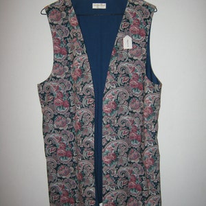 Women's vests, size 8-10