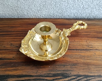 Vintage Brass Candle Holder with Handle, Antique Candlestick, Ornate Chamberstick, Portable Taper Candleholder, Retro Decor, Home Gift