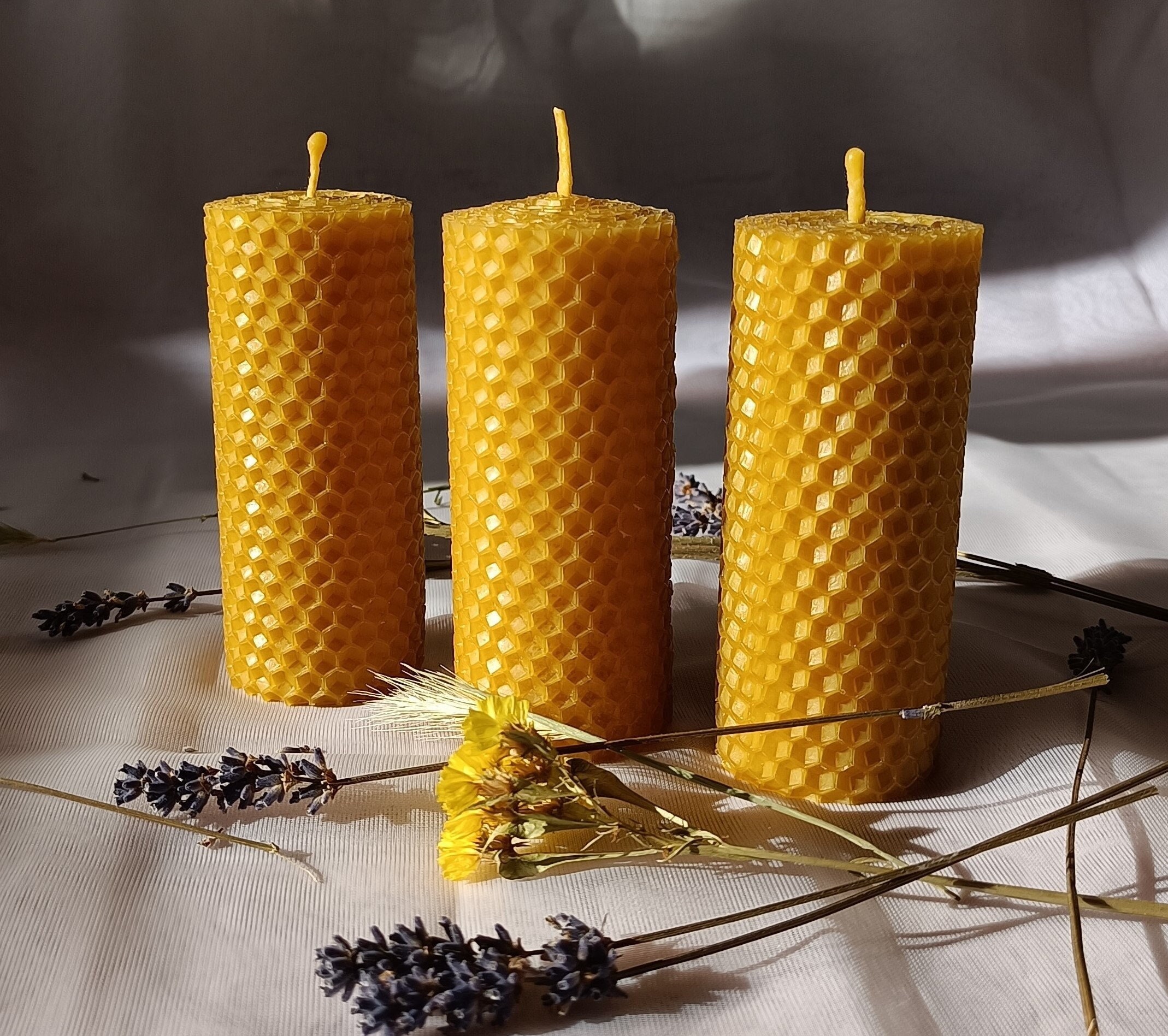 100% Pure BEESWAX Pillar Candles, Eco-friendly Candles, Hand-rolled Beeswax  Candles size: 10cm/4cm, Non-toxic Candles 