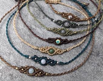 Personalisiertes Geburtsstein Fusskettchen boho Style • Swing • minimalistischer Makramee Fusschmuck mit Edelsteinperle als Geschenk