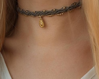 Makramee boho Choker handgemacht • Calama • personalisierte Halskette mit Anhänger im Hippielook als Geschenkidee für Damen Collar