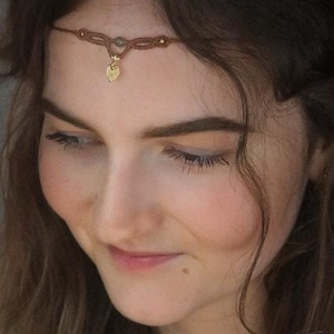 Minimalist macrame tiara • Quito • personalized boho hair accessory with brass ornament