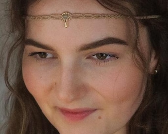 Tiara hippie de macramé • Caleta • diadema gitana hecha a mano