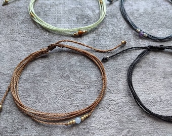 Personalisiertes Edelstein Fußkettchen • Jakarta • minimalistische Fußkette mit Messingperlen im boho style als Geschenkidee für Damen